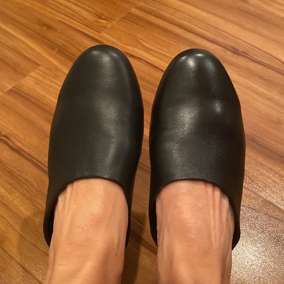 Dolce Vita Mules - Picture 2 of 5